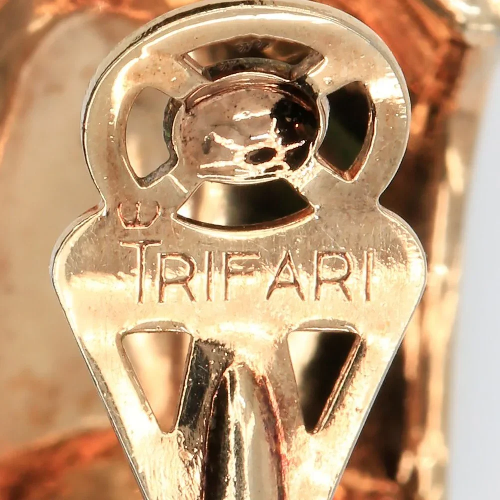 Trifari Art Moderne Gold Toned Trifanium Ribbed Half Hoop Clip-On Earrings 1940s